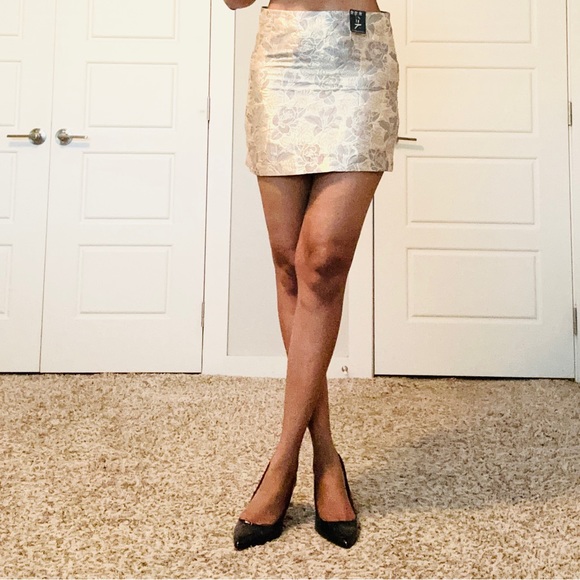 Atmosphere Jacquard Pattern  Skirt - Picture 9 of 13